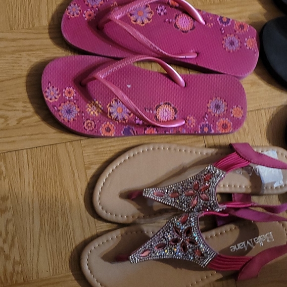 flip flops - Picture 2 of 3